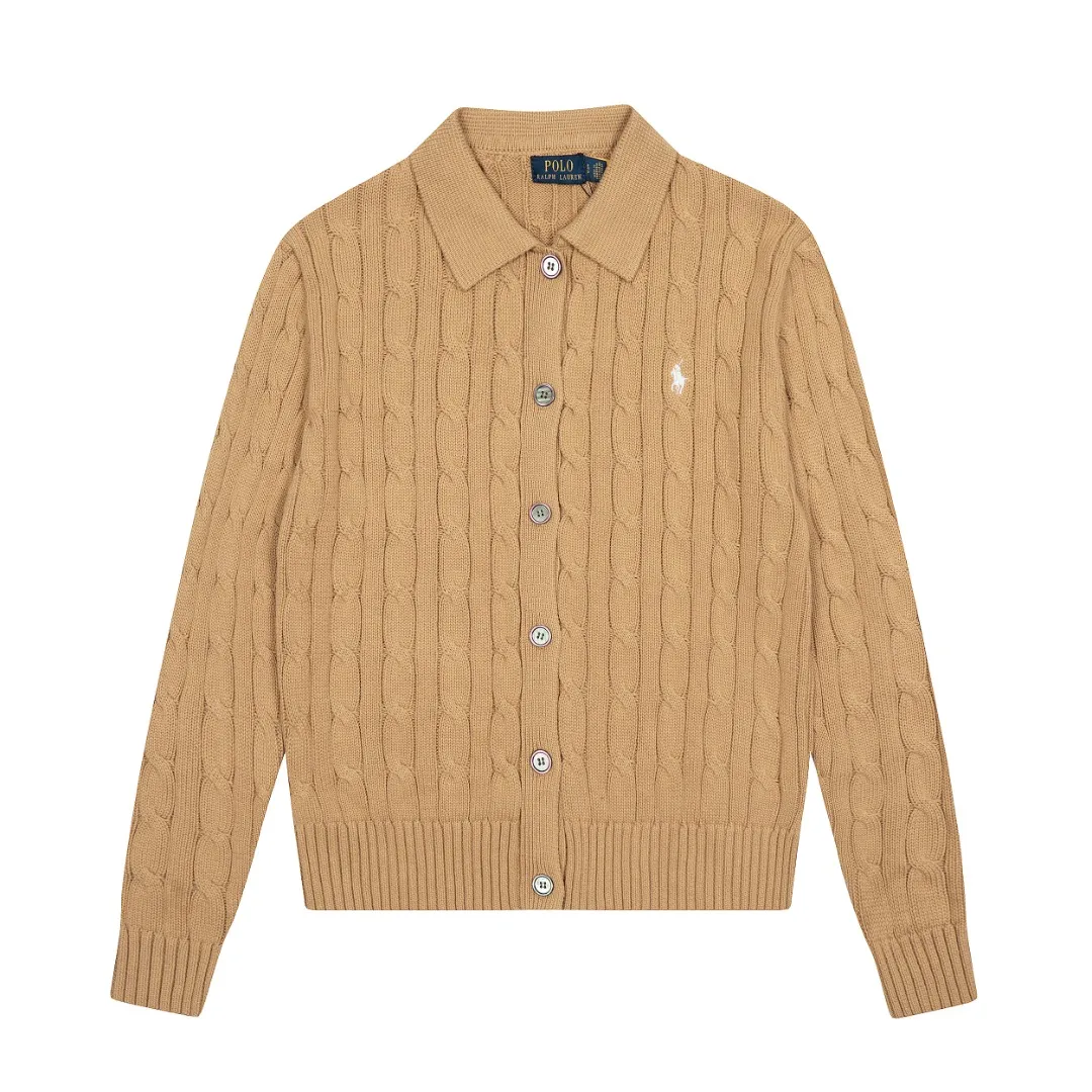 P270 Top quality" Style number: DS822# (not off the shelves all year round) [Ralph Lauren solid color pony embroidered logo lapel twist knitted cardigan] ✅Ralph Lauren Ralph Lauren classic basic versatile lapel knitted cardigan jacket ✅Main supply platform live broadcast Wholesale entity Replacement when out of stock Not off the shelf ✅ZP quality 1:1 version Scan the code to enter the GF website Counter quality ✅Detailed quality is the only one in Guangzhou Imported quality cotton yarn, focusing on high-end, cost-effective, good quality needless to say ✅The version is restored to the original order, the maximum size can be worn up to 160 pounds, loose, comfortable and stress-free ✅The upper body is simple and easy to match, ootd must-have style, good-looking clothes are never picky, a must-have recommendation for couples. Size: S-XL Color: black white gray almond light blue khaki pink burgundy Chinese red navy white label navy red label